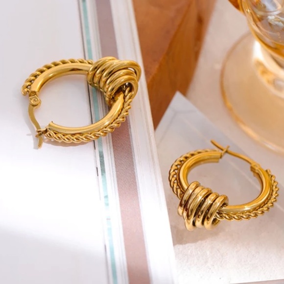 💛Gold plated round hoop earrings - Picture 4 of 6
